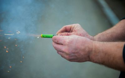 Tote und Verletzte durch Raketen und Böller jährlich zu beklagen (Foto: Adobestock - Lumistudio 254272777)