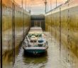 Schwerer Arbeitsunfall auf Binnenschiff erschüttert Branche (Foto: AdobeStock - Klaus von Kassel 176743537)